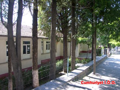 Savaştepe Cumhuriyet İlk Öğretim Okulu